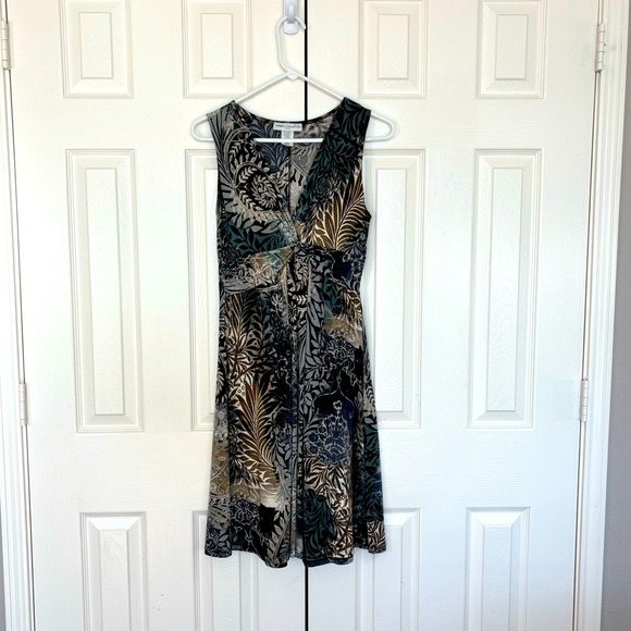 Tropical Print Dress, Size L, Summer's Collection, Blue & Green, Twist Front - Picture 2 of 7